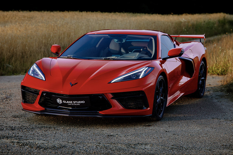 Czerwony Corvette C8 zabezpieczony powłoką elastomerową Glanz Studio